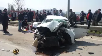 Tıra Çarpan Otomobilin Sürücüsü Hayatını Kaybetti