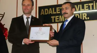 Belediye Başkanları Mazbatalarını Aldı