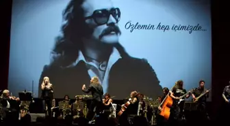 Cem Karaca, Şarkılarıyla Anıldı