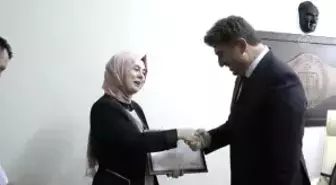 Kula Belediye Başkanı Hüseyin Tosun Mazbatasını Aldı