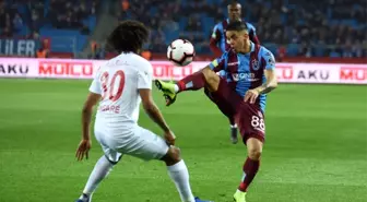 Spor Toto Süper Lig: Trabzonspor: 1 - Antalyaspor: 1 (İlk Yarı)