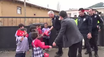 Kahramanmaraş Polislerden Mektup Yazan Öğrencilere Sürpriz Ziyaret