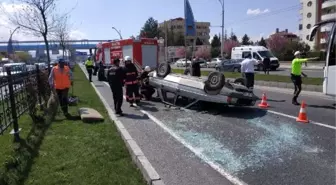 Malatya'da Otomobil Devrildi, Sürücü Yaralandı
