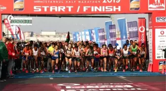 14. İstanbul Yarı Maratonu Rekorlarla Tamamlandı