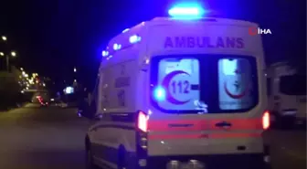 2 Otomobil Kafa Kafaya Çarpıştı: 2'si Ağır 3 Yaralı