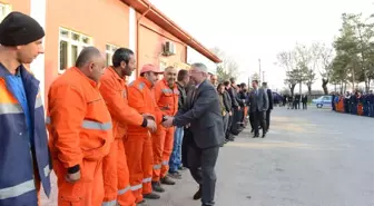 Başkan Aşgın İlk Gün Mesaisine Temizlik İşlerinden Başladı