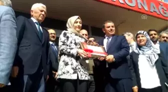 Gülnar'da MHP'li Alpaslan Ünüvar Mazbatasını Aldı