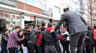 Kavga İhbarıyla Çağırdıkları Polislerin, Polis Haftası'nı Kutladılar