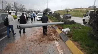 Belediye Otobüsü Devrildi: 19 Yaralı