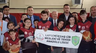 Lapseki'de Özel Eğitimli Çocuklar İçin Basketbol Kursu Açıldı