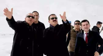 Vali Akbıyık, 2 Bin 500 Rakımdaki Kayak Merkezinde İncelemelerde Bulundu