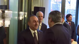 Bakan Çavuşoğlu, Hollandalı Mevkidaşı ile Bir Araya Geldi