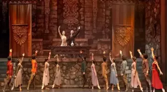 Hamlet' Balesi Kapalı Gişe Veda Etti