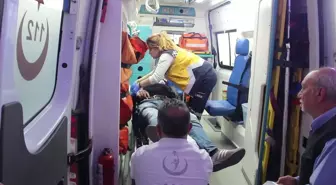 Eşini Darp Ederken Düşerek Yaralandı