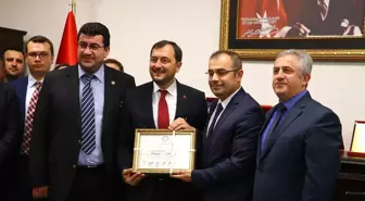 Süleymanpaşa Belediye Başkanı Yüksel, Mazbatasını Aldı