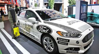 Ford'un Ceo'su, Üretilecek İlk Otonom Araçların Yeteneklerinin Sınırlı Olacağını Söyledi