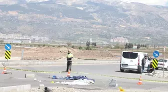 Kahramanmaraş'ta Kamyonun Çarpıp Kaçtığı Yaya Öldü