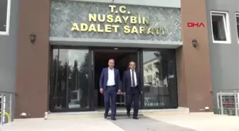 Mardin Nusaybin'de Muhtar Seçilen Kardeşler Mazbatalarını Aldı