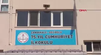 Çanakkale Bu Okulda Öğrenciler, Velileriyle Ders İşliyor