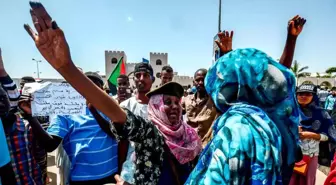 Sudan'da Darbe: Protestolar Yönetimin Sivillere Devri Talebiyle Devam Ediyor