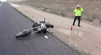 Aksaray'da Motosiklet Devrildi: 1 Yaralı