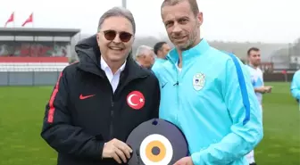 Aleksander Ceferin'den Tff Başkanı Hüsnü Güreli'ye Ziyaret