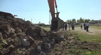 Harran'da Kümbet Evlerinin Çevresindeki Beton Yapılar Yıkıldı