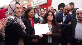 Derik Belediye Başkanı Hdp'li Esmez, Görevine Başladı