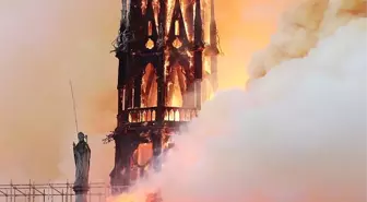 Dünya Basınının Manşetinde Notre Dame Yangını