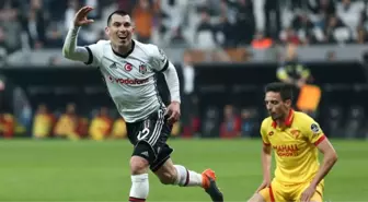 Gary Medel'in Eski Takım Arkadaşı Cristian Erbes, Şilili Oyuncunun Yeni Adresini Açıkladı!