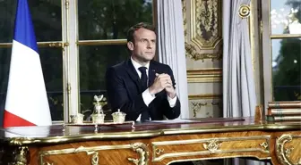 Macron: Beş Yılda Notre Dame'ı Daha Güzel Şekilde Yeniden İnşa Edeceğiz