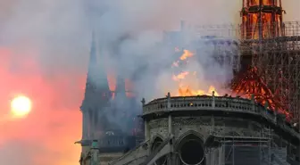 Notre-Dame: Victor Hugo'nun Kahramanları Yanarken