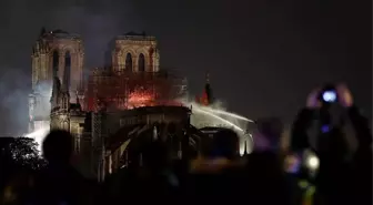 Notre Dame Yangınına Neden Havadan Müdahale Edilmedi?