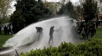 HDP'lilerin İzinsiz Eylemine Polis Tazyikli Suyla Müdahale Etti