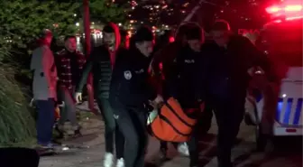 Sarıyer'de Parkta Küfür Nedeniyle Kavga Çıktı, 2 Kişi Bıçaklandı