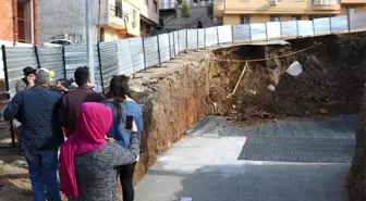 Cami İnşaatındaki Toprak Kayması Apartman Sakinlerini Tedirgin Etti