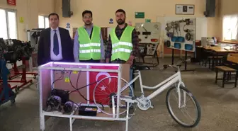 Erciş'te Öğrenciler Bisikletle Elektrik Enerjisi Üretiyor