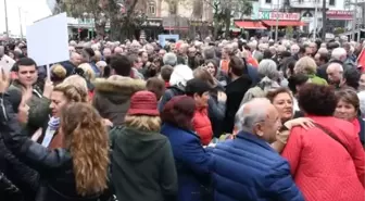 İmamoğlu'nun Memleketinde Partililer Kutlama Yaptı