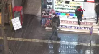 Diyarbakır'da Dolu Yağdı, Hayat 5 Dakika Durdu