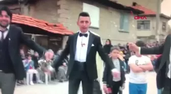 Kütahya Fanatik Damat, Düğünden Çıkıp Maç İzlemeye Gitti