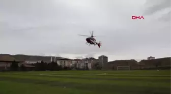 Malatya Tamir Etmek İstedikleri Otobüsün Altında Kalan Baba ve 2 Oğlu Yaralandı