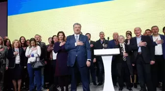 Ukrayna'da Seçimin Galibi Komedyen Zelenskiy