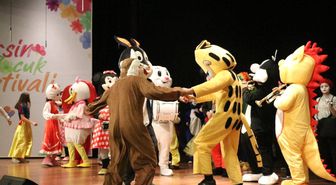 Çocuk Festivali Renkli Başladı
