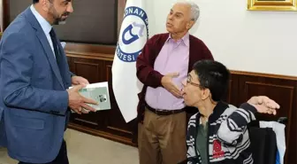 Burnuyla Yazdığı Kitabını Rektör Aldemir'e Hediye Etti