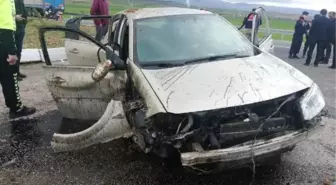 Elazığ'da 3 Aracın Karıştığı Kaza: 5 Yaralı