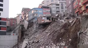 Kağıthane'deki Enkaz Gün Ağarınca Ortaya Çıktı