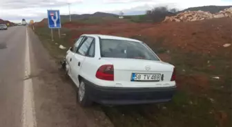 Kahramanmaraş'ta Otomobiller Kafa Kafaya Çarpıştı: 3 Yaralı