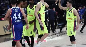 Anadolu Efes, Barcelona'yı Deplasmanda Ezdi Geçti