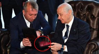 MHP Lideri Bahçeli'ye Özel Olarak Yaptırılmış Tesbih Hediye Edildi