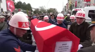 Konya Şehit Astsubayı, Çocukları Asker Selamıyla Uğurladı